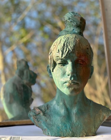 Skulptur mit dem Titel "Ria" von Beata Belanszky-Demko, Original-Kunstwerk, Terra cotta