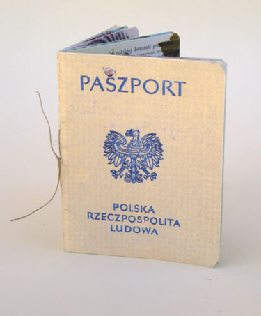 Arts numériques intitulée "Book 81e Paszport" par Beata Wehr, Œuvre d'art originale