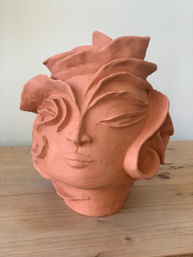 Sculptuur getiteld "Rosae" door Béatrice Couvret, Origineel Kunstwerk, Klei