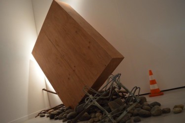 Aufbau mit dem Titel "Disturbed and shape…" von Béatrice Darmagnac, Original-Kunstwerk, Kunstinstallation