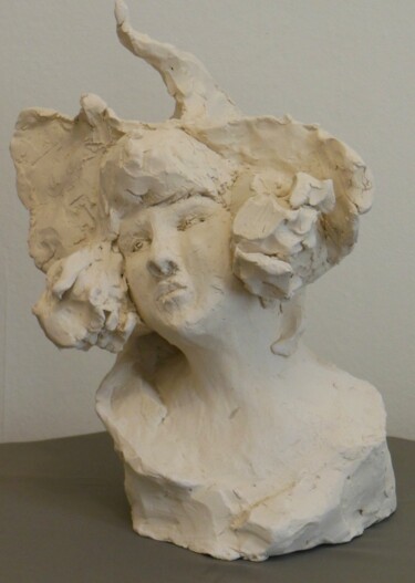 Sculptuur getiteld "Mademoiselle , le d…" door Bhyest, Origineel Kunstwerk, Terra cotta
