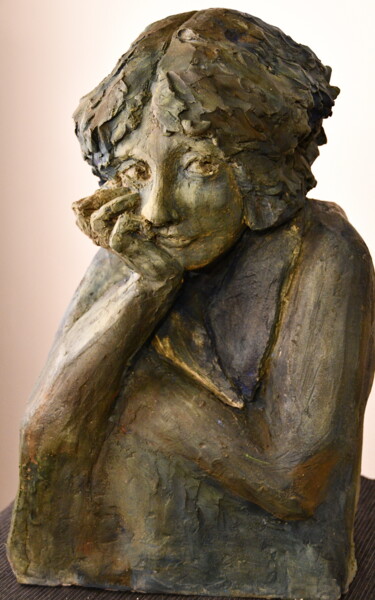 Sculpture titled "La lumière l'esquiv…" by Bhyest, Original Artwork, Terra cotta