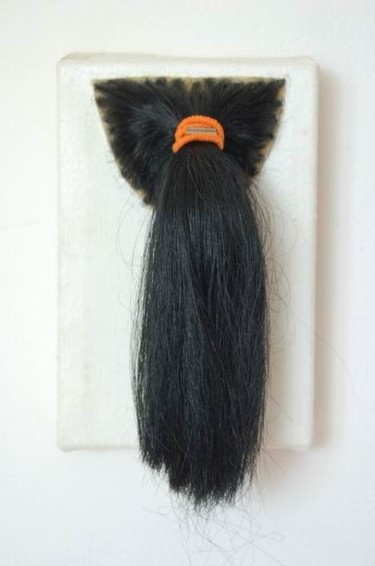 Sculptuur getiteld "Hair Management" door Beatriz Galindofernandez, Origineel Kunstwerk