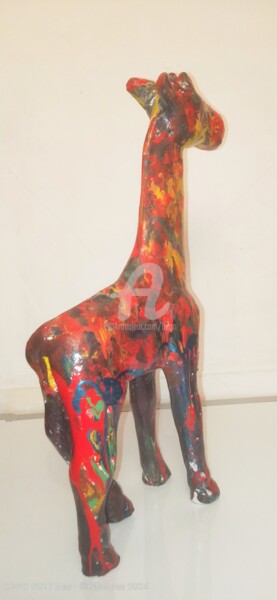Skulptur mit dem Titel "Girafe côté droit ©" von Bega, Original-Kunstwerk, Papier maché