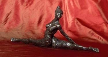 Sculpture titled "Grand écart" by Chantal Bellamy, Original Artwork, Metals