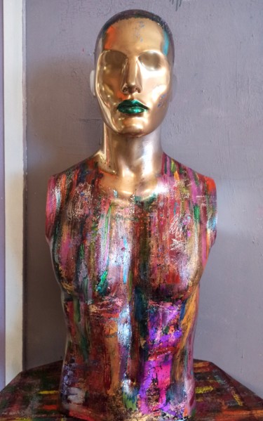 Sculpture titled "Man on metallic" by Maria Figueras (Kogollika), Original Artwork, Plastic