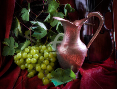 Fotografie mit dem Titel "green-grapes.jpg" von Benjamin, Original-Kunstwerk, Analogdruck