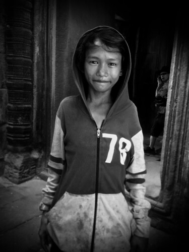 Fotografie getiteld "Young Boy in the Te…" door Benoit Delplace, Origineel Kunstwerk, Digitale fotografie