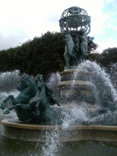 Photographie intitulée "Paris - fontaine du…" par Benoît Laval, Œuvre d'art originale