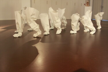 Sculpture intitulée "Marche blanche" par Benoît Saison, Œuvre d'art originale, Papier