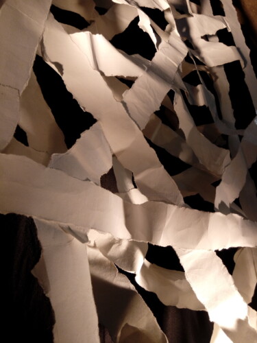 Sculpture titled "Détail de Mots tend…" by Benoît Saison, Original Artwork, Paper