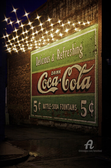 Fotografie getiteld "Street of CocaCola…" door Benoit Beal (3enoit 3eal), Origineel Kunstwerk