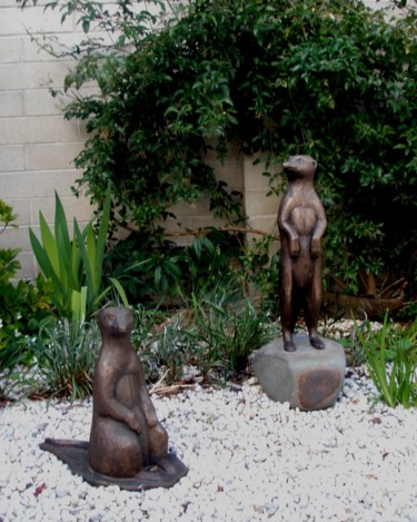 Sculpture intitulée "meerkats" par Berendina De Ruiter, Œuvre d'art originale, Bronze