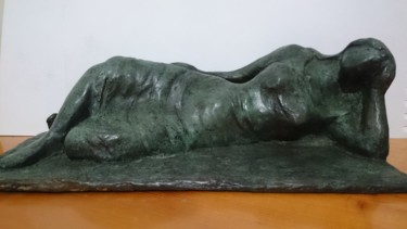 Rzeźba zatytułowany „Lying Mother” autorstwa Berj Demerjian, Oryginalna praca, Brąz