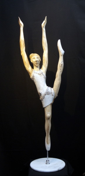 Skulptur mit dem Titel "Lili aux oiseaux" von Bernard Chenu, Original-Kunstwerk, Holz