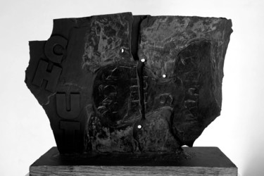 Sculpture titled "Chut" by Bernard Lapeña, Original Artwork, Stone