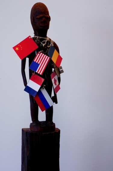 Sculpture intitulée "Aucune clef n'ouvri…" par Bernard Lapeña, Œuvre d'art originale, Bois
