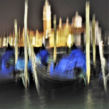 Фотография под названием "Reflection 2  , bac…" - Bernard Levy, Подлинное произведение искусства, Цифровая фотография