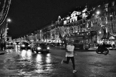 Photography titled "walk in Paris" by Bernard Levy, Original Artwork, Digital Photography