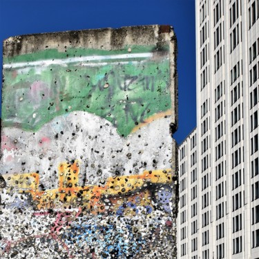 Berlin-Est, le jour d'après Photographie intitulée "Berlin-Est, le jour…" par Bernard Levy, Œuvre d'art originale, Photographie numérique
