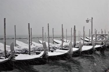 Photographie intitulée "Venise sous la neige" par Bernard Levy, Œuvre d'art originale, Photographie numérique