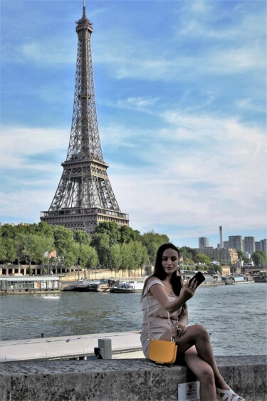 Photography titled "Paris, Tour Eiffel…" by Bernard Levy, Original Artwork, Digital Photography