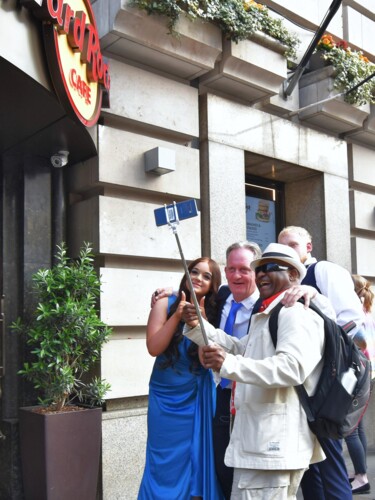 Photographie intitulée "so selfie ! Londres" par Bernard Levy, Œuvre d'art originale, Photographie numérique