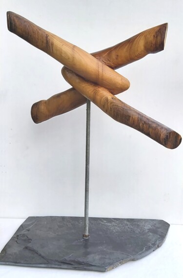 Skulptur mit dem Titel "Coudes-à-Coudes" von Bernard Sabathé, Original-Kunstwerk, Holz