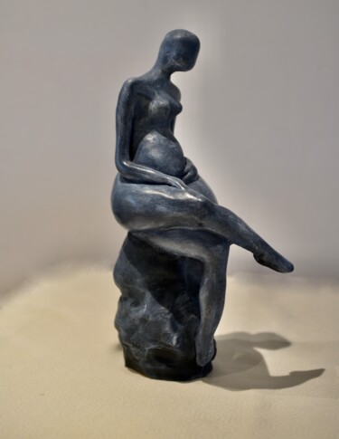 Sculpture titled "femme enceinte" by Bernard Schembri, Original Artwork, Clay