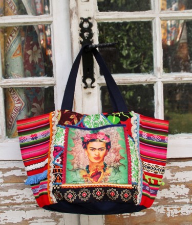 Textilkunst mit dem Titel "Sac mexicain Frida…" von Sylvie Schemith, Original-Kunstwerk, Zubehör