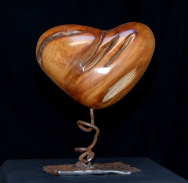 Sculpture titled "Coeur" by Bernard Geoffroy, Original Artwork, Wood