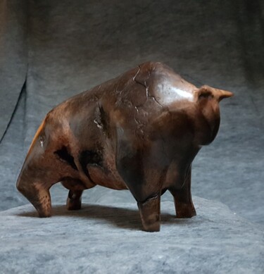 Sculpture titled "Aurochs de Heck" by Bernard Geoffroy, Original Artwork, Wood