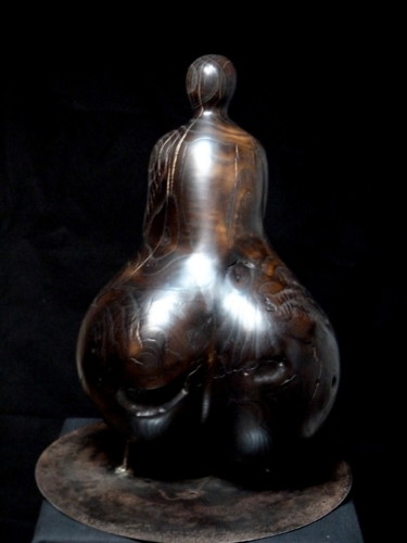 Sculpture intitulée "Pear woman" par Bernard Geoffroy, Œuvre d'art originale, Bois