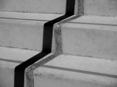摄影 标题为“monter l'escalier.(…” 由Bernard Vergier, 原创艺术品