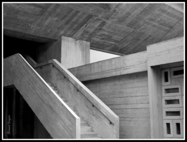 Photographie intitulée "en beton.(collectio…" par Bernard Vergier, Œuvre d'art originale