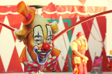 Photographie intitulée "clown du spectacle.…" par Bernard Vergier, Œuvre d'art originale