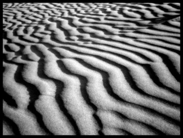 Photographie intitulée "des vagues de sable…" par Bernard Vergier, Œuvre d'art originale