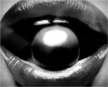 Photographie intitulée "bouche.(collection…" par Bernard Vergier, Œuvre d'art originale