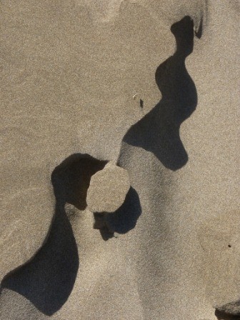 Installation intitulée "Dentelle de sable" par Alain Bernegger, Œuvre d'art originale