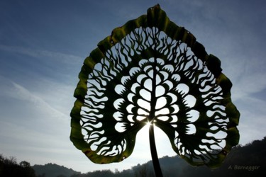Sculpture intitulée "Création en feuille…" par Alain Bernegger, Œuvre d'art originale, Bois Monté sur Aluminium