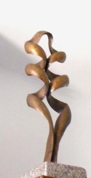 「Standing woman figu…」というタイトルの彫刻 Bertalanによって, オリジナルのアートワーク, 金属