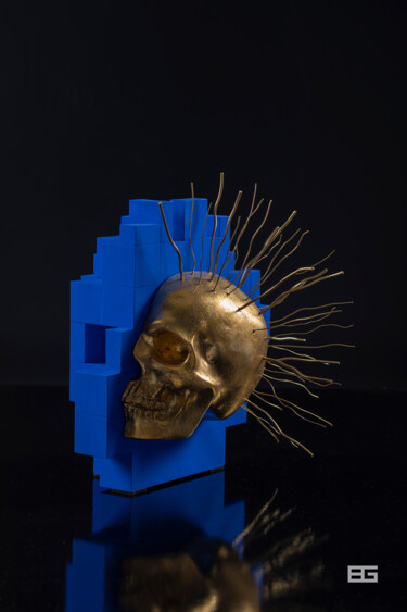 Escultura titulada "PUNK SKULL" por Bertrand Gregoire, Obra de arte original, Resina