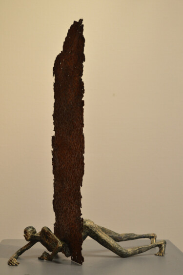 Скульптура под названием "ça passe" - Betty Hanns, Подлинное произведение искусства, Папье-маше