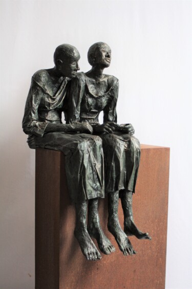 Skulptur mit dem Titel "presence 7" von Betty Hanns, Original-Kunstwerk, Papier
