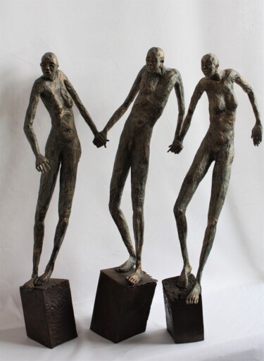 Skulptur mit dem Titel "migration 3" von Betty Hanns, Original-Kunstwerk, Papier