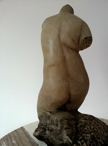 Sculpture titled "une Aphrodite" by Anna Bova, Original Artwork, Stone