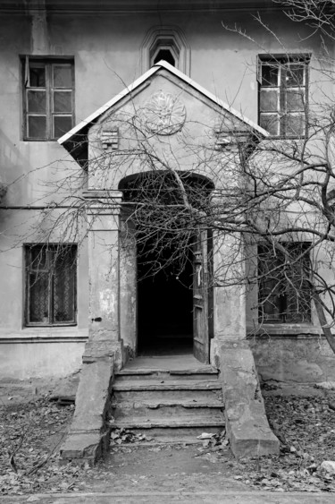 Photography titled "Old entrance" by Andrii Bilonozhko, Original Artwork, Digital Photography