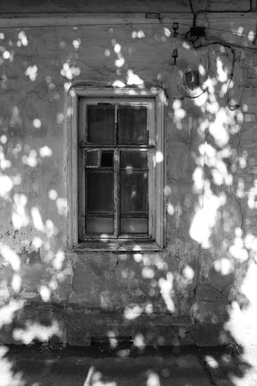 Fotografie mit dem Titel "May window" von Andrii Bilonozhko, Original-Kunstwerk, Light Painting