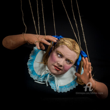 Fotografia intitolato "Marionnette" da Blandine Legros, Opera d'arte originale, pigmenti