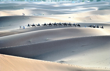 Caravan. The Desert Sahara. Morocco Photographie intitulée "Caravan. The Desert…" par Boris Davidovich, Œuvre d'art originale, Photographie numérique